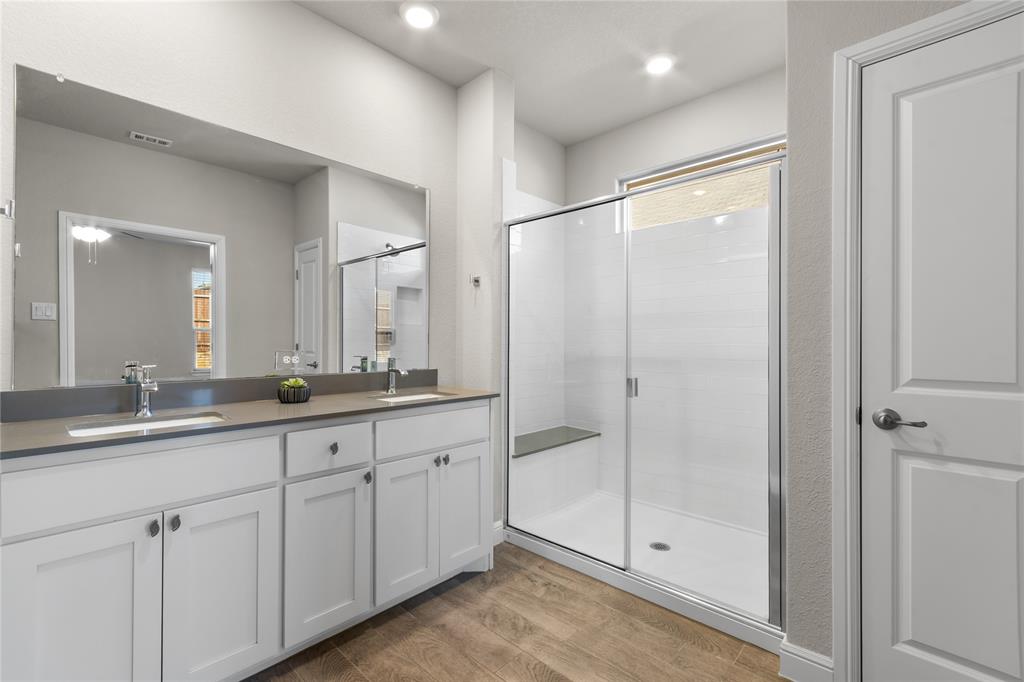 1045 Kirkham Way Fort Worth, TX 76247 - Photo 14 of 36 Master bathroom