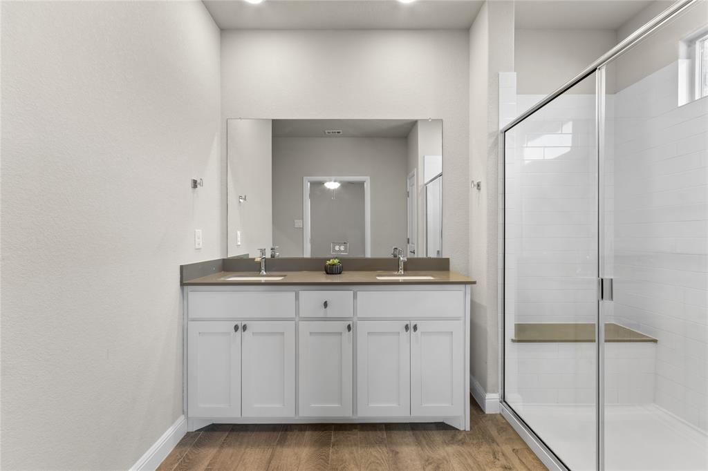 1045 Kirkham Way Fort Worth, TX 76247 - Photo 15 of 36