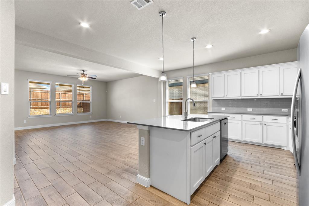 1045 Kirkham Way Fort Worth, TX 76247 - Photo 8 of 36 Eat in Island