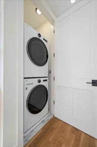 $1,599,900 | 529 North Hartland Court, Chicago, IL 60622