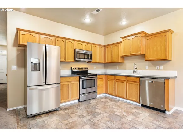 $335,000 | 6014 Northeast 33rd Circle, Vancouver, WA 98661