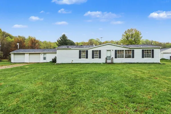 $200,000 | 691 26th Street, Allegan, MI 49010