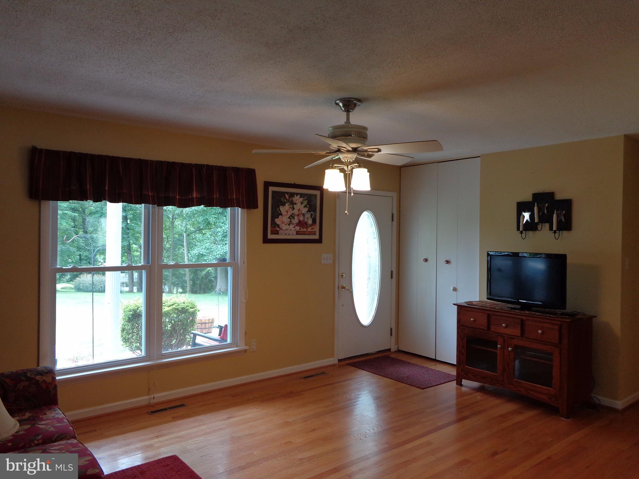 3318 Cedar Church Road Darlington, MD 21034 - Photo 2 of 30 Living Room