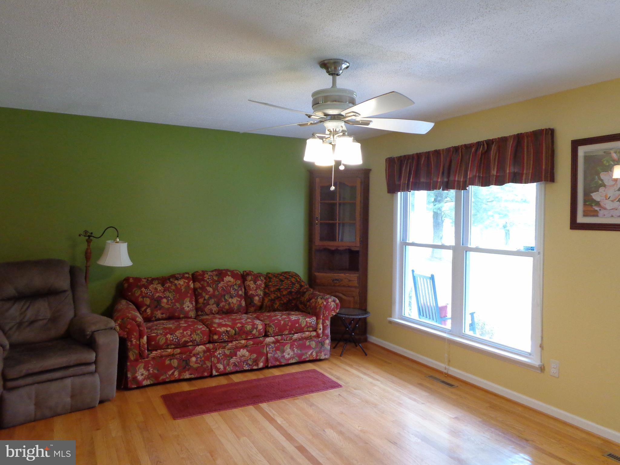 3318 Cedar Church Road Darlington, MD 21034 - Photo 5 of 30 Living Room