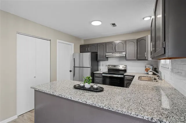 $235,000 | 46 Meadow Run Court, Unit 5, St. Charles, MO 63303