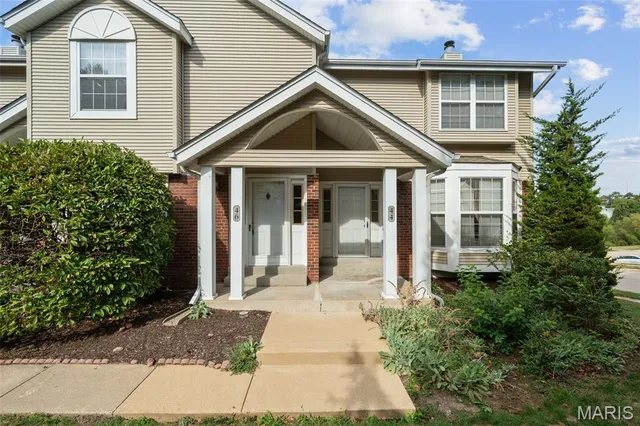 $235,000 | 46 Meadow Run Court, Unit 5, St. Charles, MO 63303