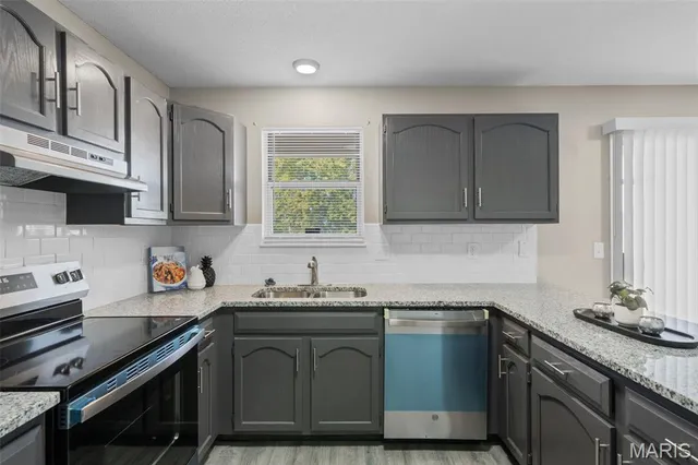 $235,000 | 46 Meadow Run Court, Unit 5, St. Charles, MO 63303