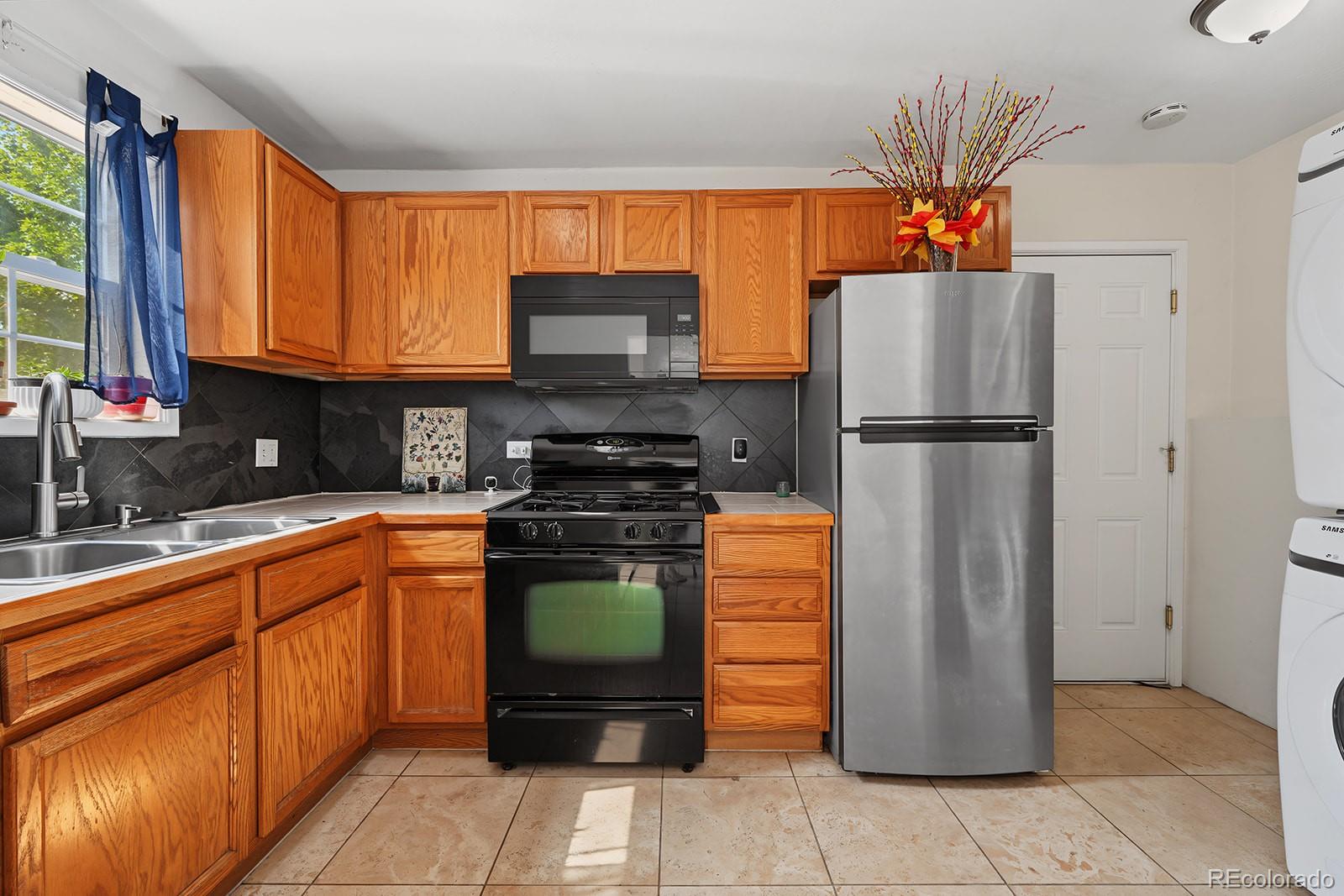 452 Perry Street Denver, CO 80204 - Photo 9 of 20