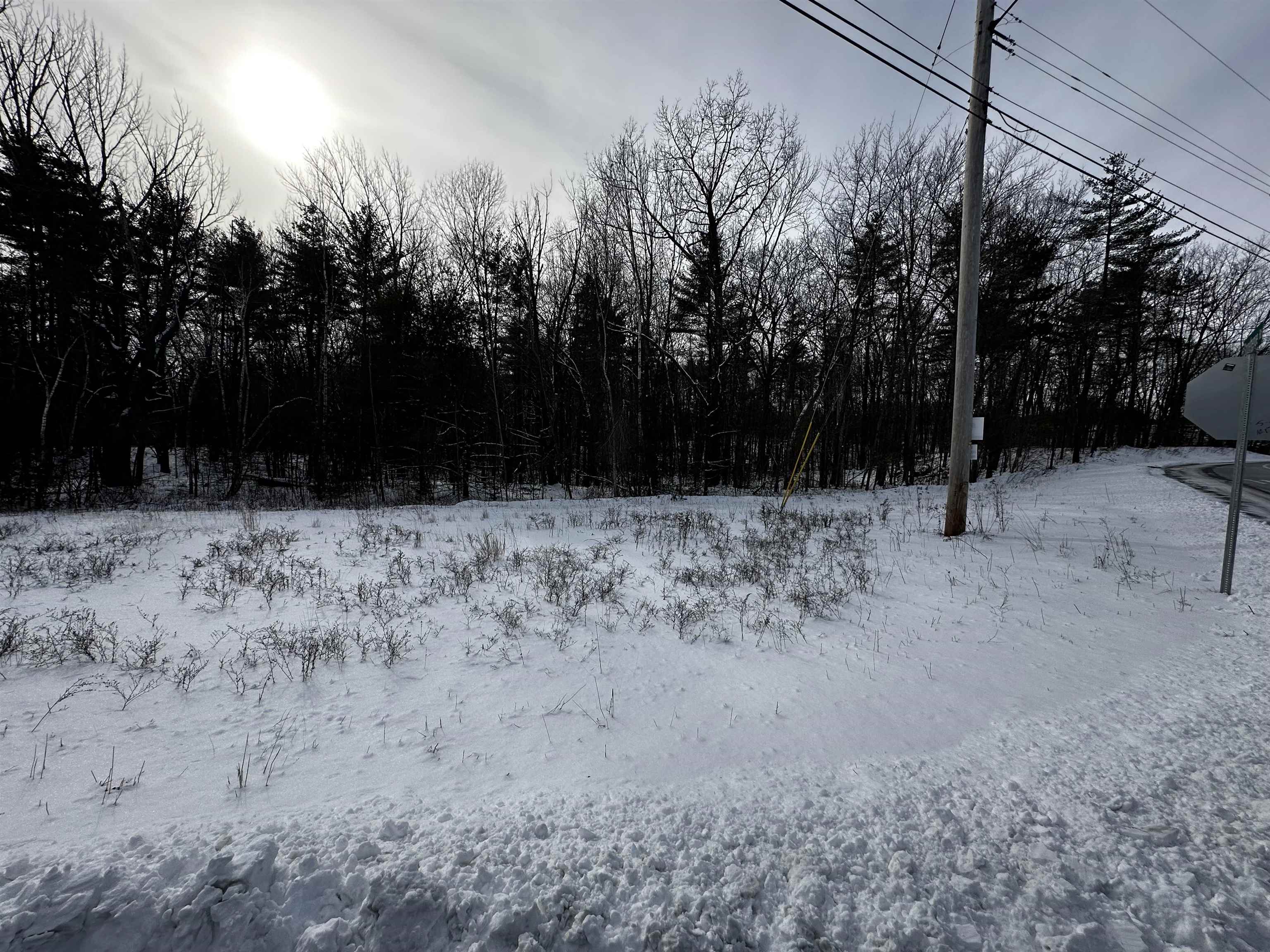 75 Rockingham Road Londonderry, NH 03053 - Photo 3 of 5