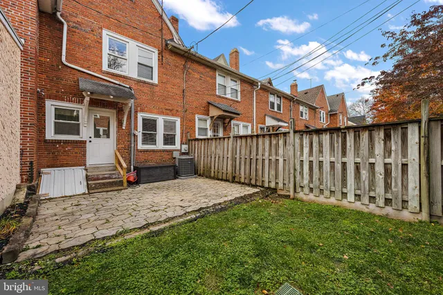 $2,350 | 2117 Gilles Street, Wilmington, DE 19805