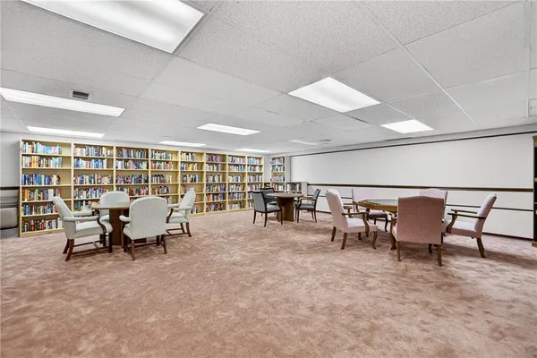 $229,900 | 2120 Greentree Road, Unit 610E, Pittsburgh, PA 15220