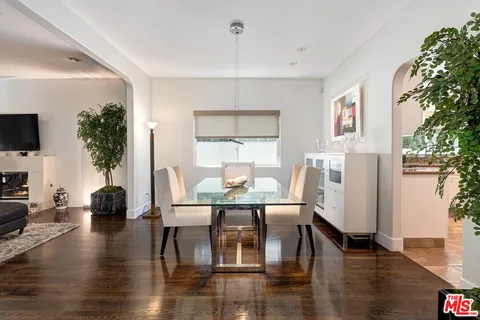 $2,689,000 | 453 North Alfred Street, Los Angeles, CA 90048