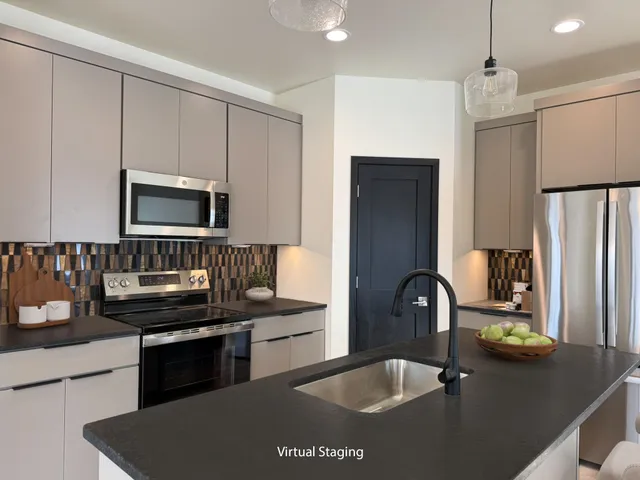 $435,000 | 229 Whitetail Way, Unit 27, Deerfield, WI 53531