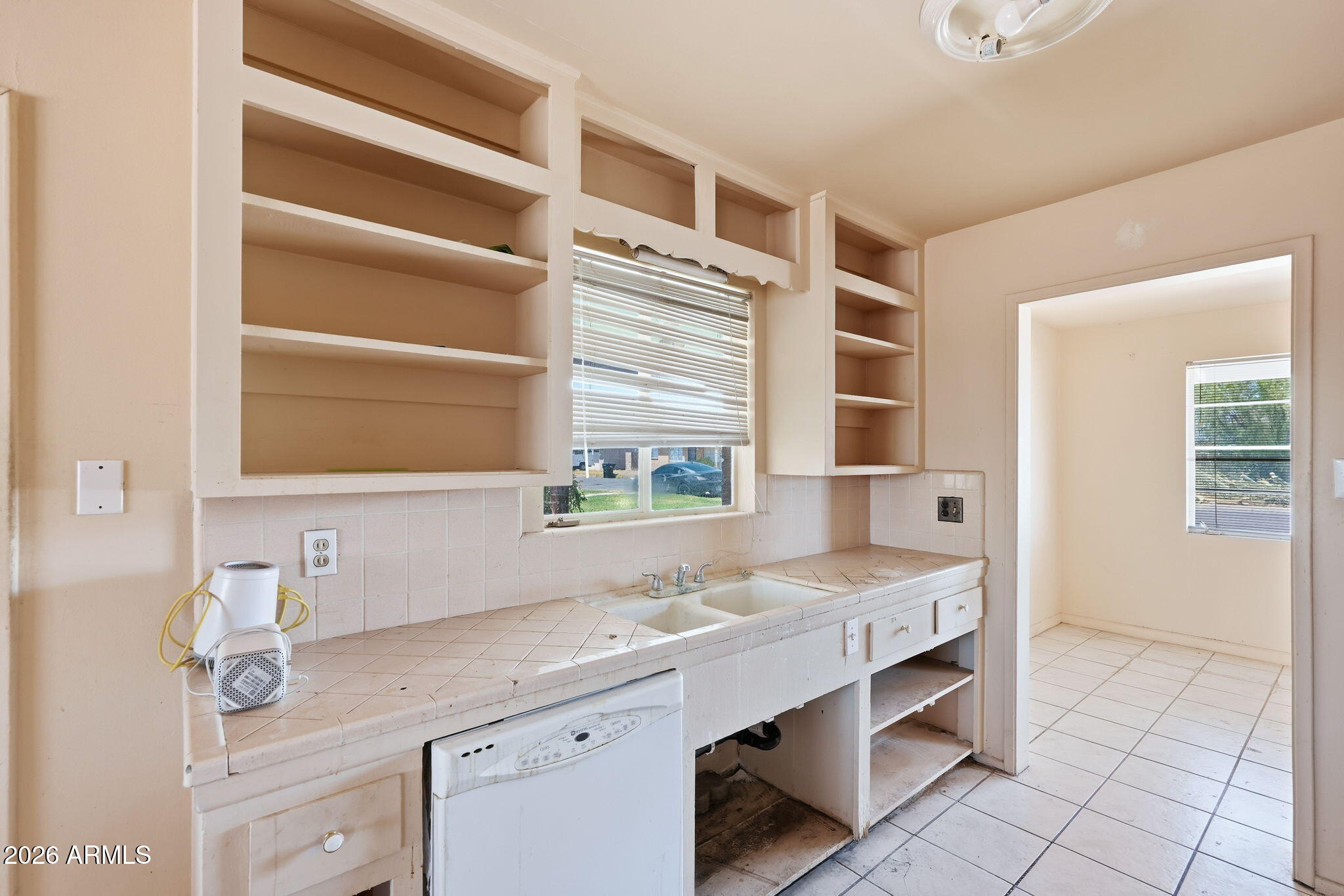 2743 West Ocotillo Road Phoenix, AZ 85017 - Photo 11 of 35 011_ListerPros