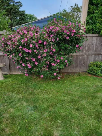 $304,900 | 8420 22nd Avenue, Kenosha, WI 53143