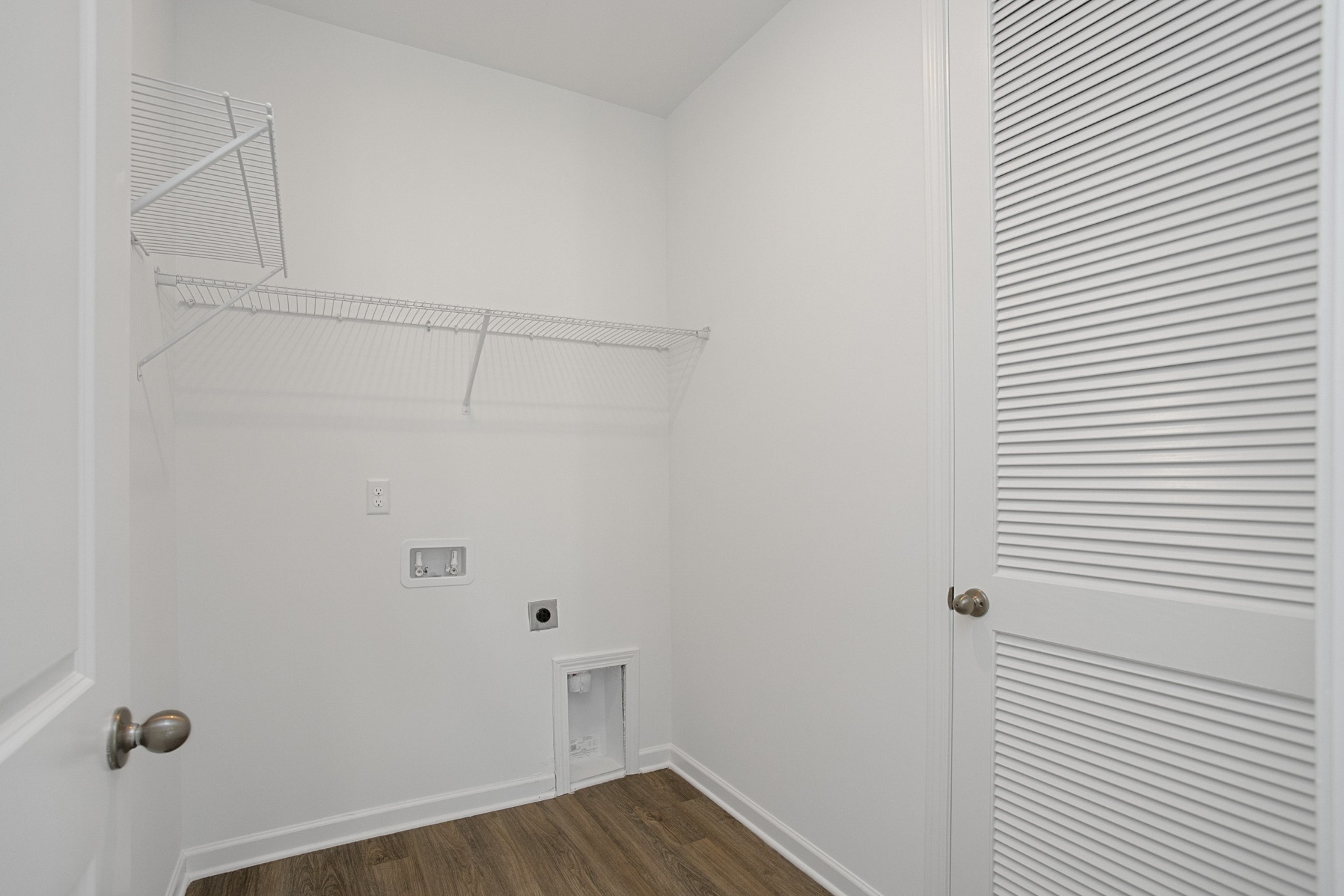 604 Maple Bend Dickson, TN 37055 - Photo 22 of 39 a view of a room with wooden floor