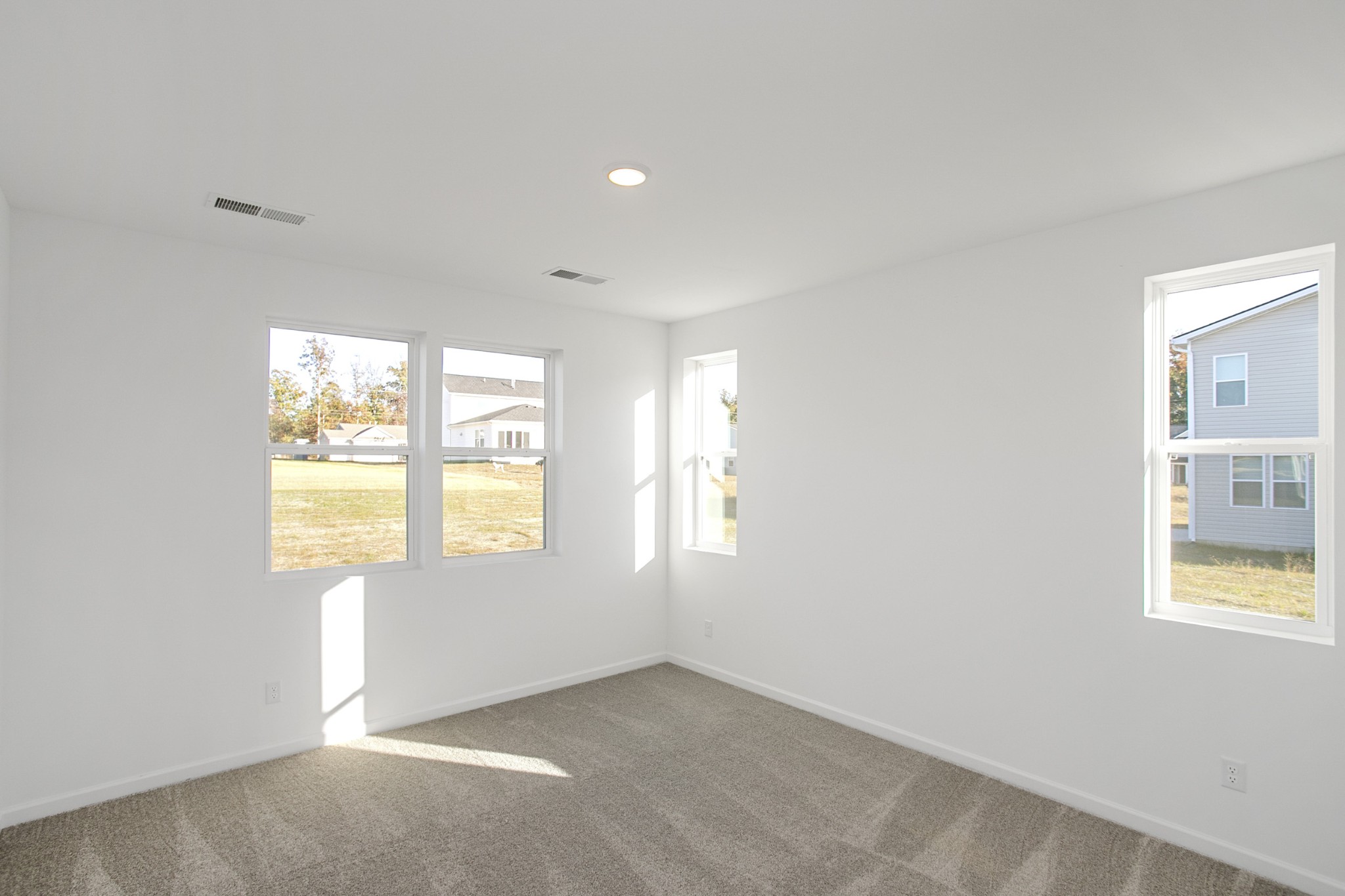 604 Maple Bend Dickson, TN 37055 - Photo 23 of 39 an empty room with windows