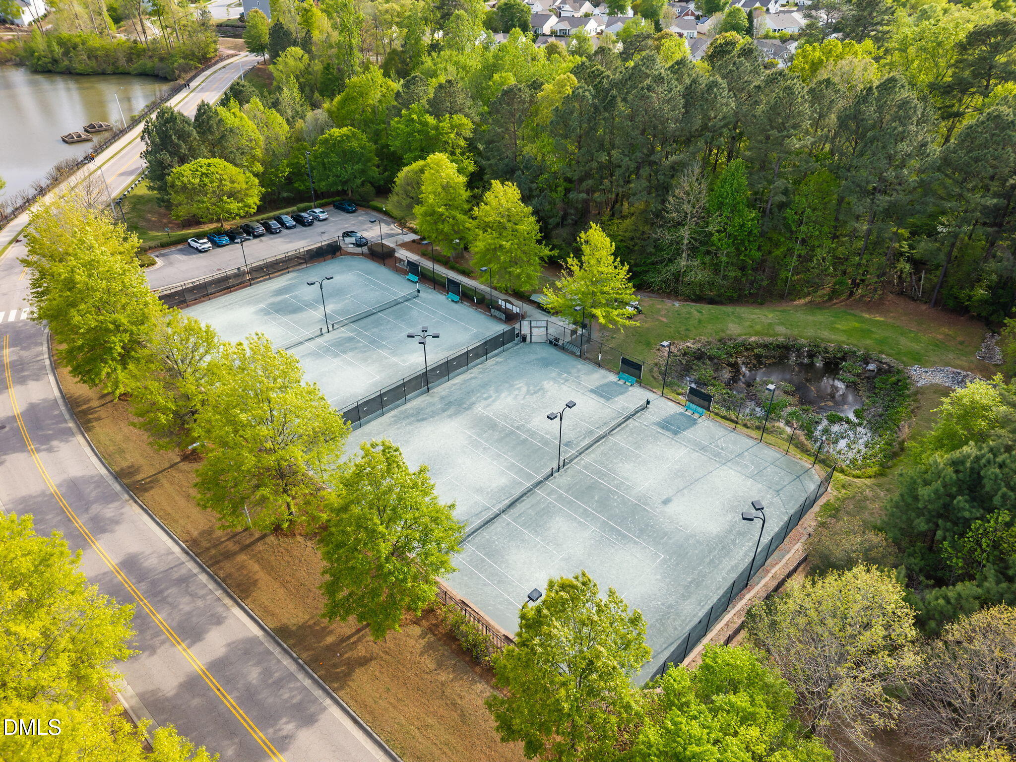564 Tomkins Loop Cary, NC 27519 - Photo 33 of 36 Amenties