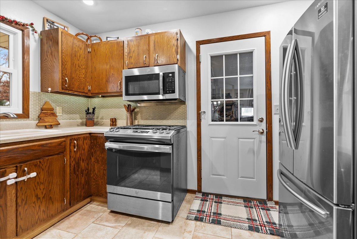 1501 Highway 150 Congerville, IL 61729 - Photo 12 of 49