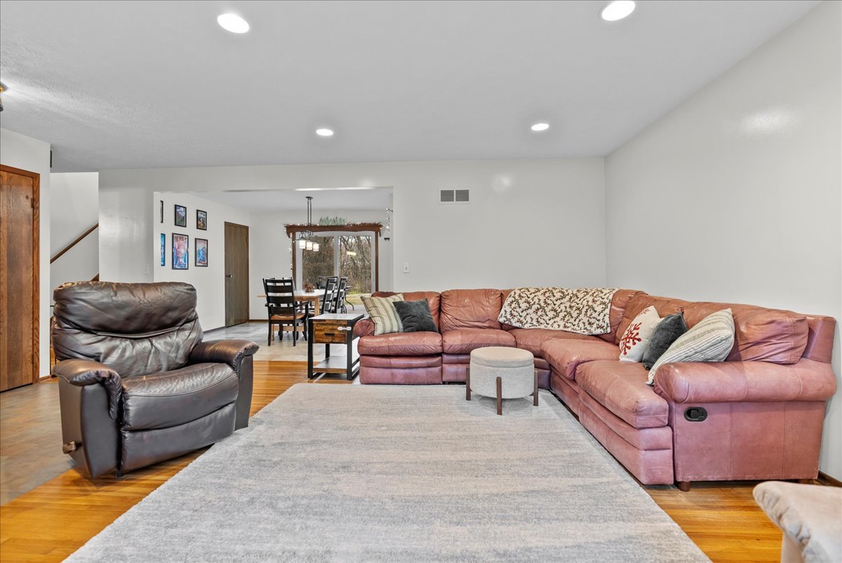 1501 Highway 150 Congerville, IL 61729 - Photo 5 of 49