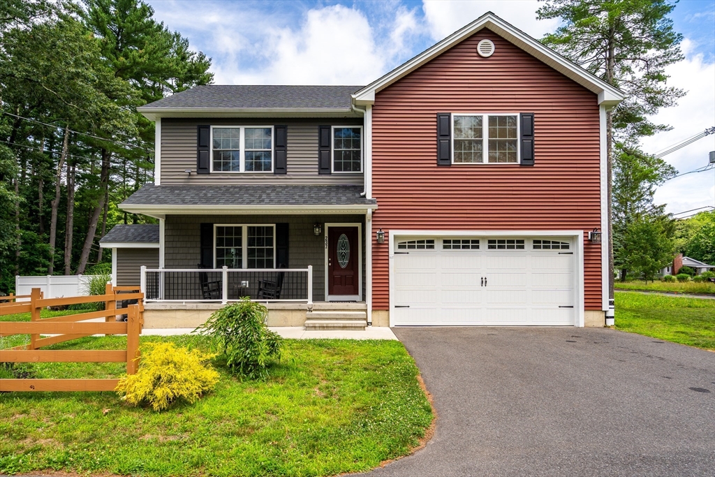 237 Glendale Road Northampton, MA 01062 - Photo 2 of 42 a front view of a house with garden