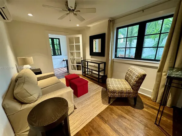 $1,950 | 1015 Genoa Street, Unit 2, Coral Gables, FL 33134