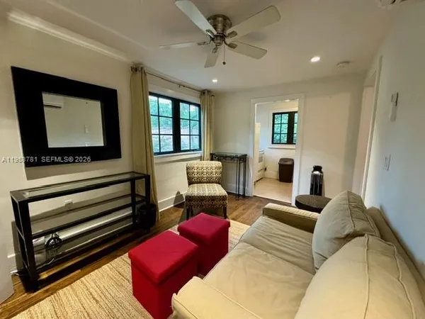 $1,950 | 1015 Genoa Street, Unit 2, Coral Gables, FL 33134