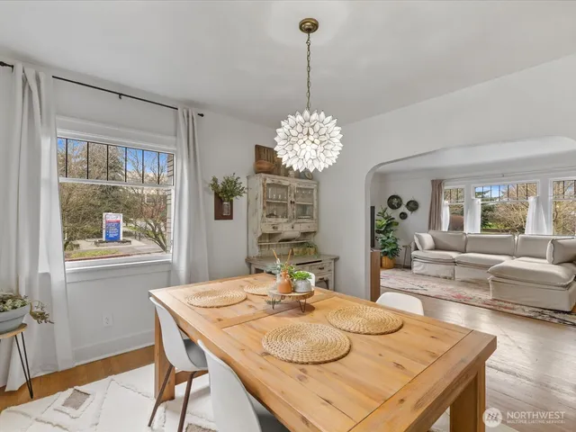 $649,950 | 1301 Oakes Avenue, Everett, WA 98201