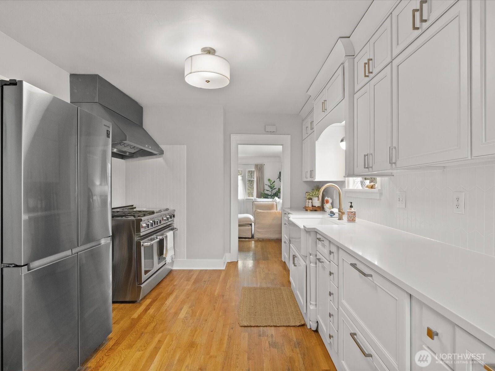 1301 Oakes Avenue Everett, WA 98201 - Photo 17 of 40