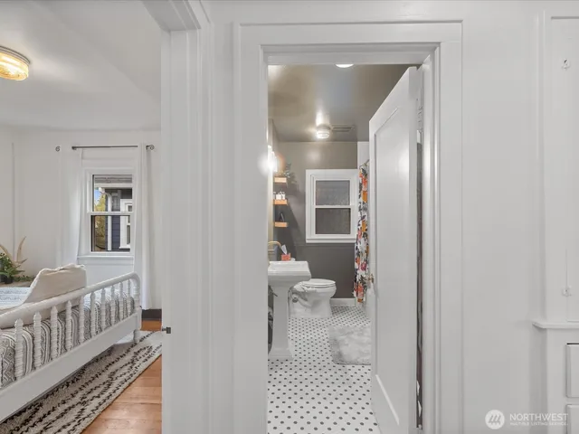 $649,950 | 1301 Oakes Avenue, Everett, WA 98201