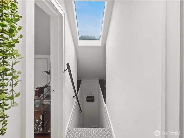 $649,950 | 1301 Oakes Avenue, Everett, WA 98201