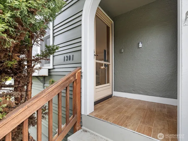 $649,950 | 1301 Oakes Avenue, Everett, WA 98201