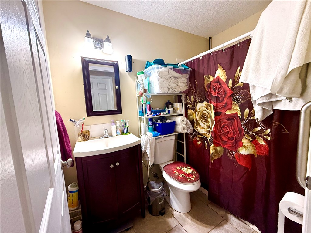 387 Burton Street Nahunta, GA 31553 - Photo 20 of 30 Bathroom unit A