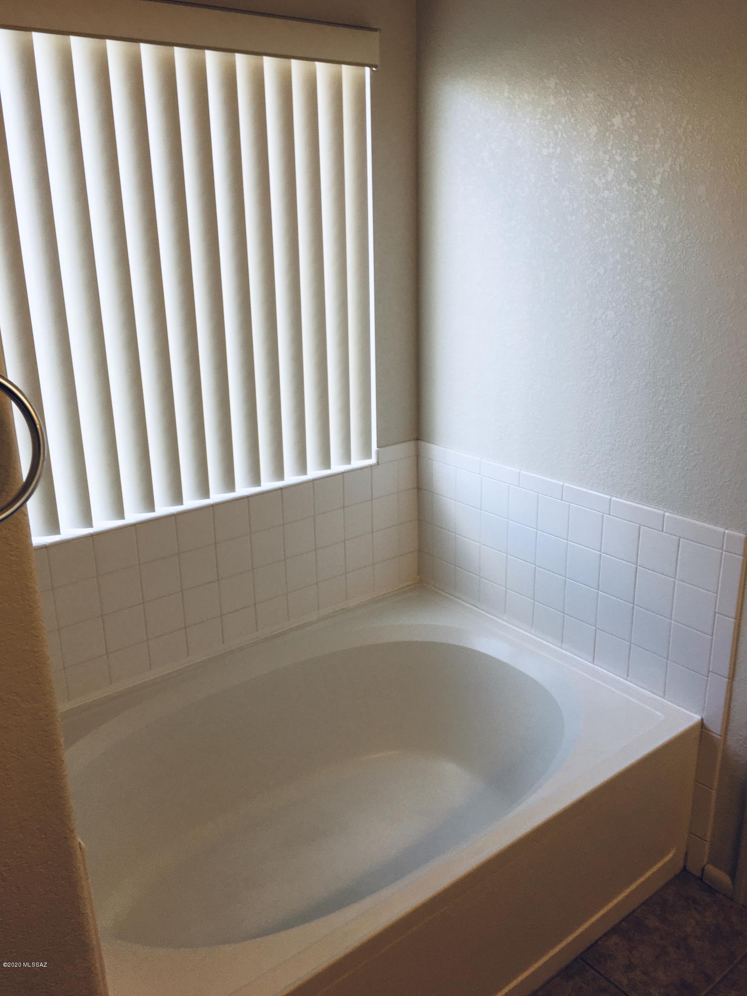 8929 East Rainsage Street Tucson, AZ 85747 - Photo 21 of 26