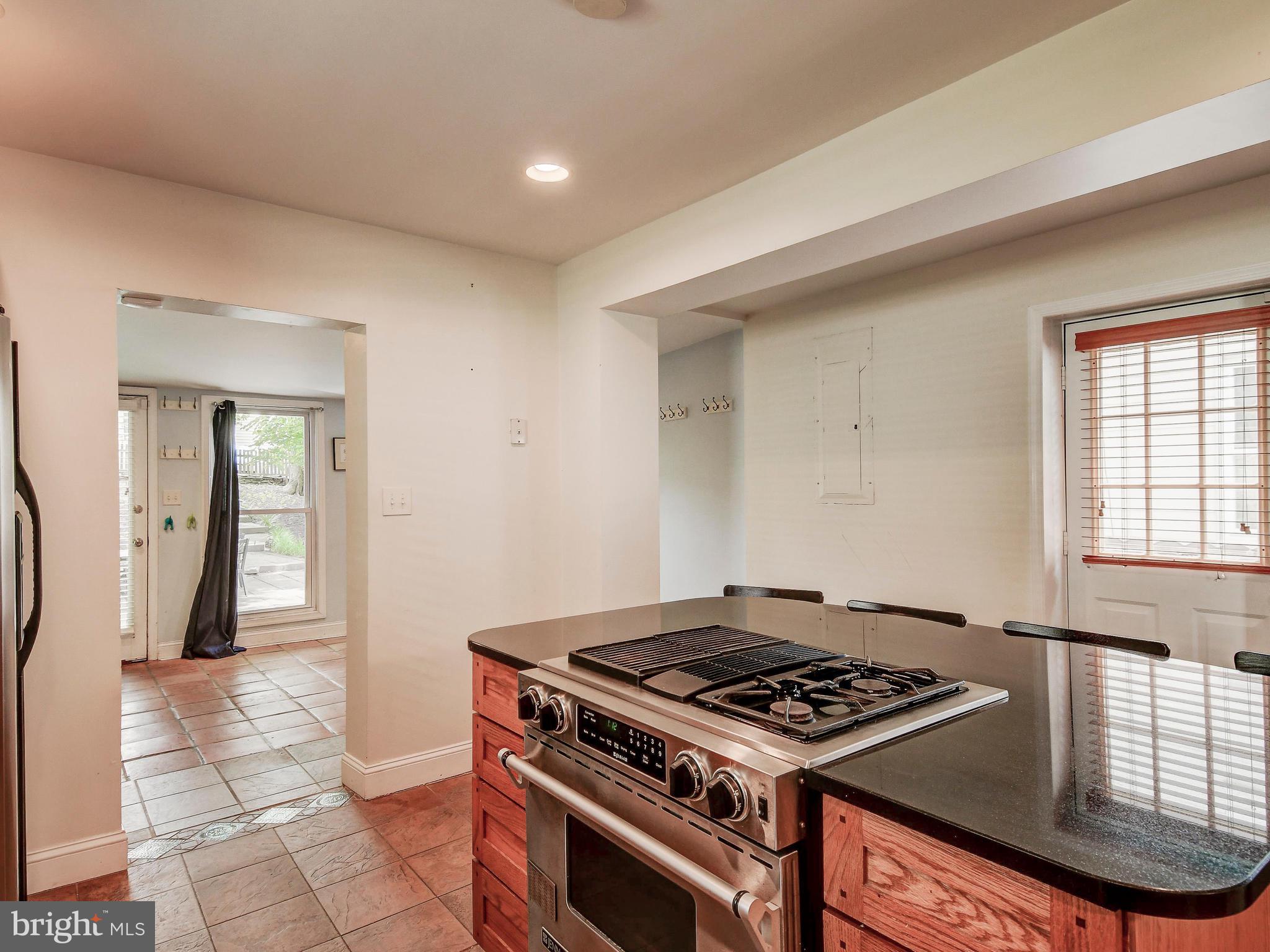 5941 Falls Road Baltimore, MD 21209 - Photo 14 of 43