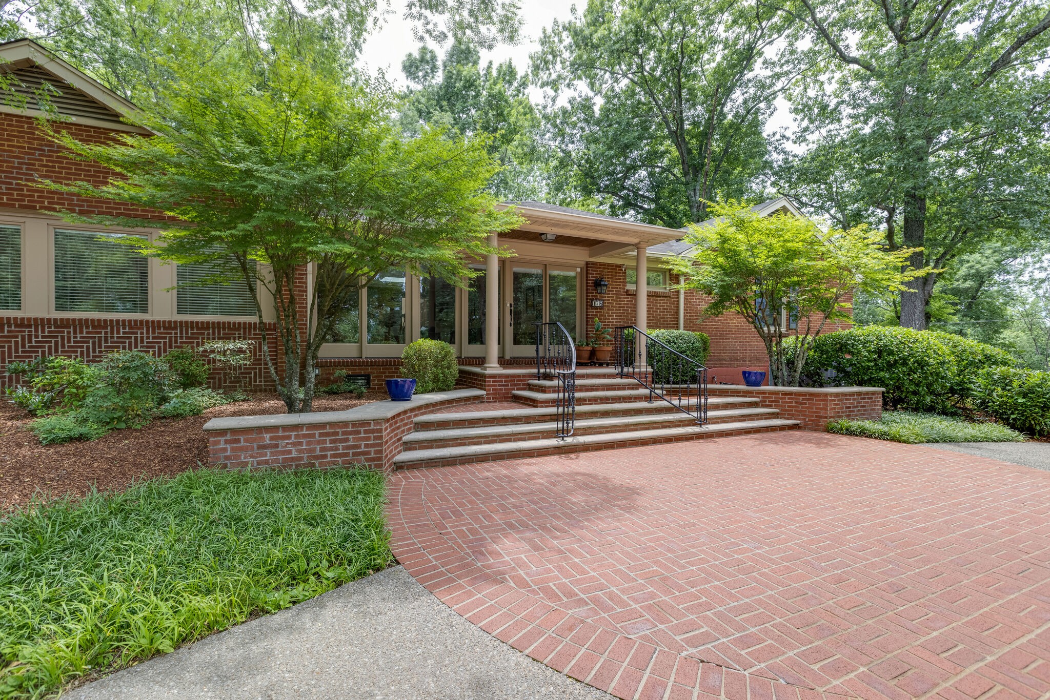 778 Brook Hollow Road Nashville, TN 37205 - Photo 3 of 37 Gallery Image 3