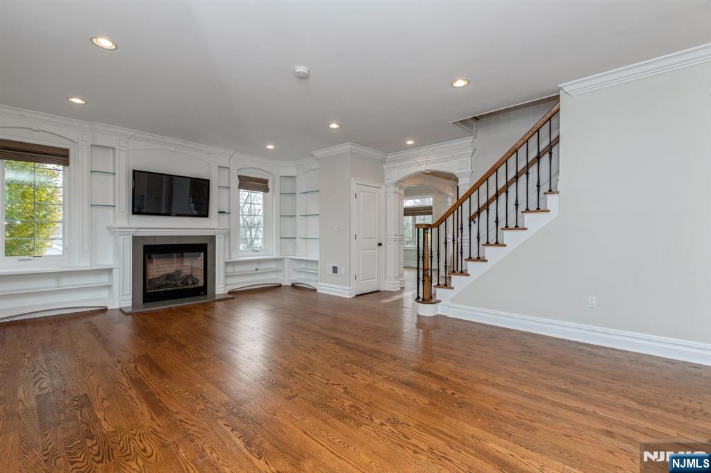 15 Woodland Road Cresskill, NJ 07626 - Photo 9 of 34
