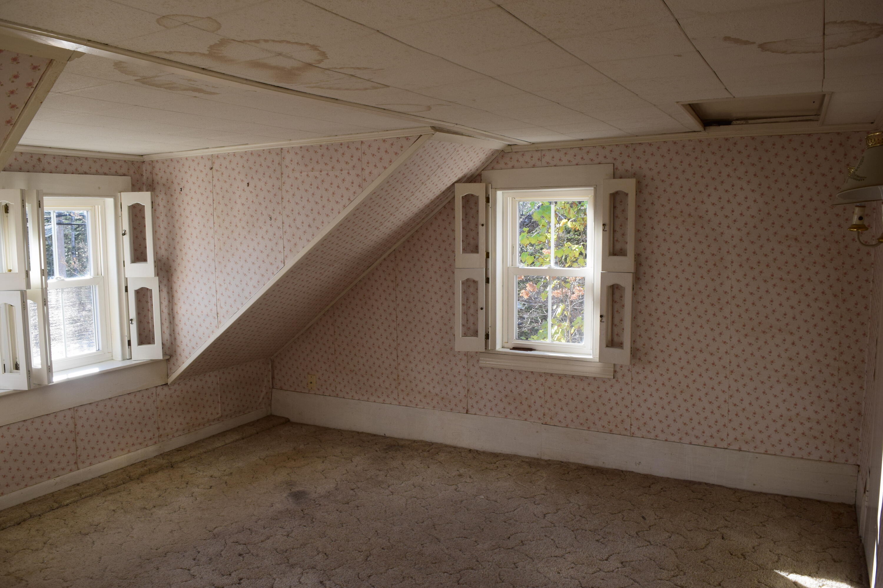 829 Surry Road Surry, ME 04684 - Photo 12 of 27 DSC_0668