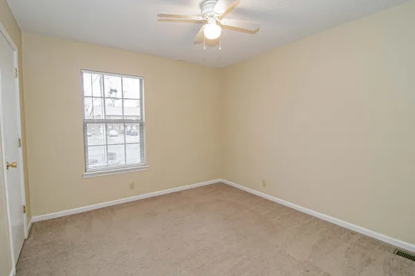 $850 | 117 Hickory Trace Road, Unit 4, Clarksville, TN 37040