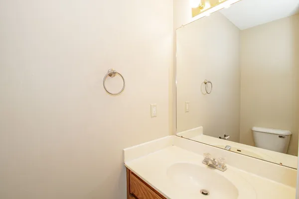 $850 | 117 Hickory Trace Road, Unit 4, Clarksville, TN 37040