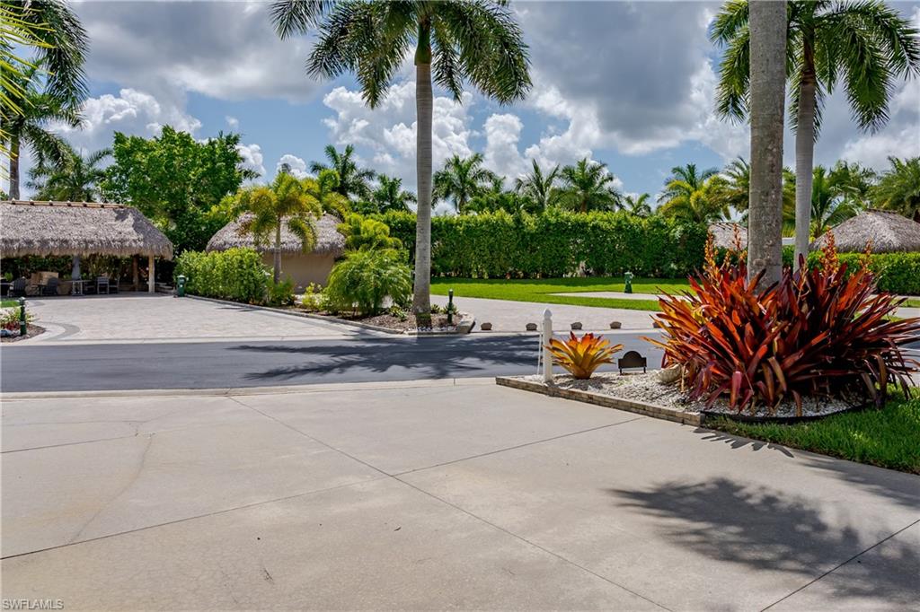 13573 Snapper Lane Naples, FL 34114 - Photo 28 of 47