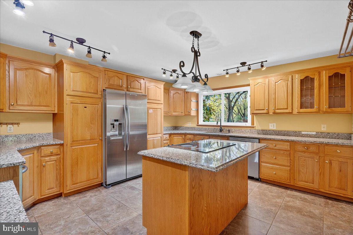 121 Midway Road Phoenixville, PA 19460 - Photo 13 of 55 Kitchen