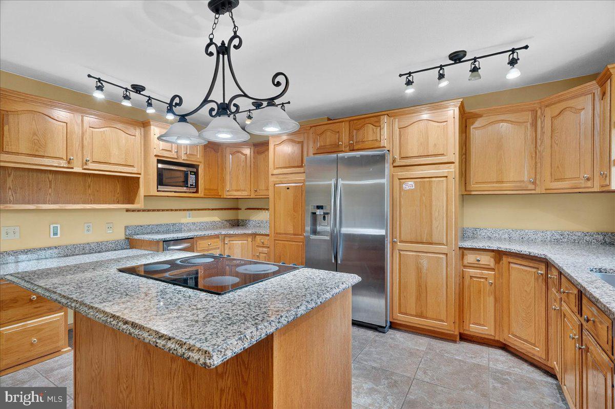 121 Midway Road Phoenixville, PA 19460 - Photo 16 of 55 Kitchen