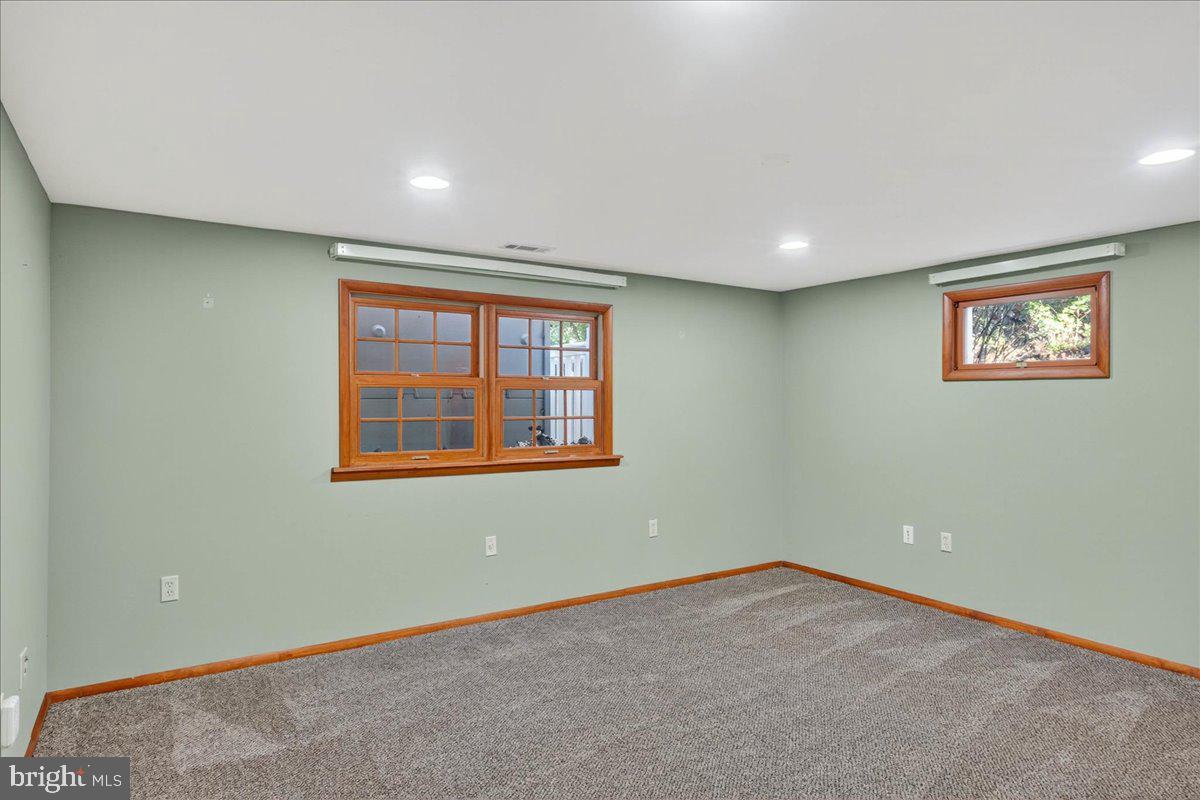 121 Midway Road Phoenixville, PA 19460 - Photo 32 of 55 In-law suite bedroom