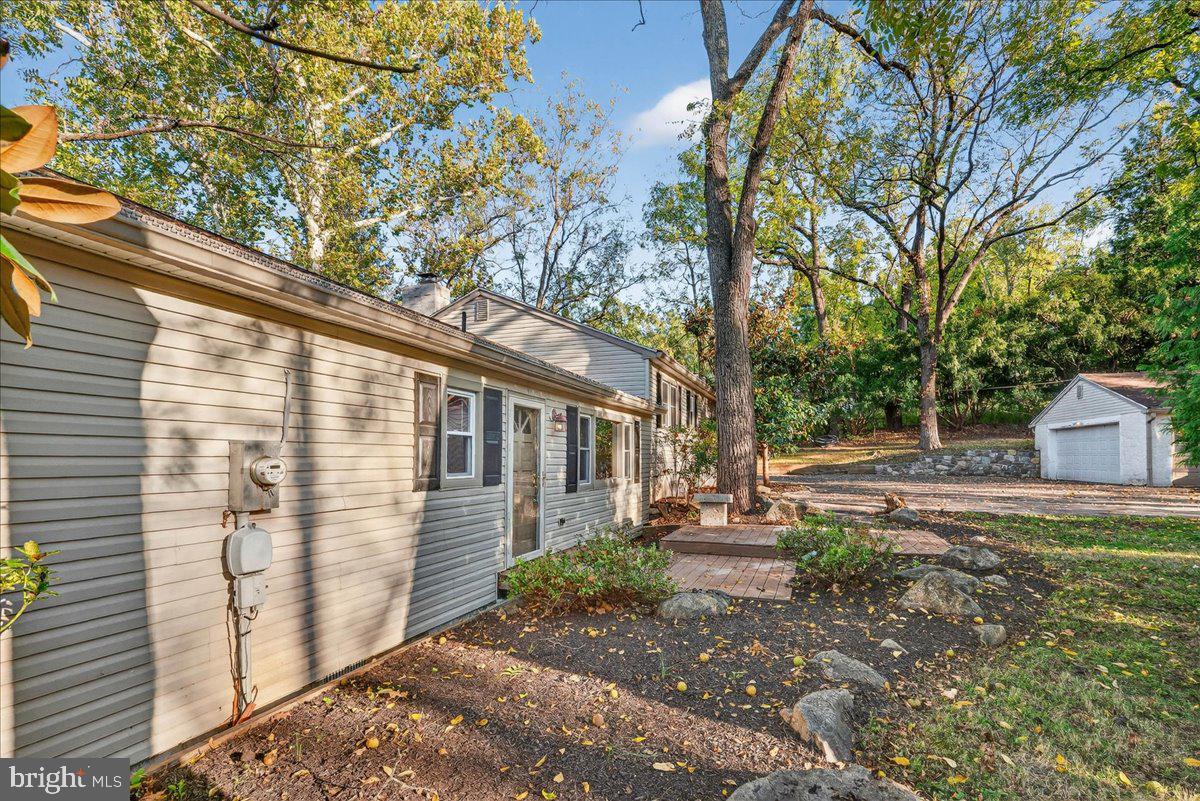 121 Midway Road Phoenixville, PA 19460 - Photo 4 of 55 121 MIDWAY RD