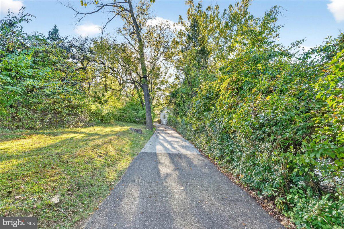 121 Midway Road Phoenixville, PA 19460 - Photo 53 of 55 Driveway