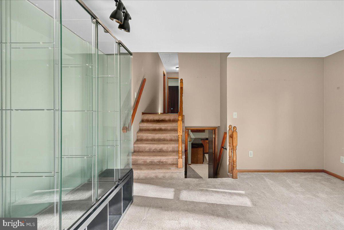 121 Midway Road Phoenixville, PA 19460 - Photo 8 of 55 Living room
