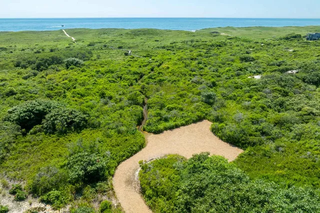 $389,000 | 0 Moshup Trail, Aquinnah, MA 02535