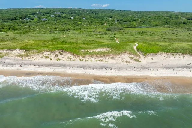 $389,000 | 0 Moshup Trail, Aquinnah, MA 02535