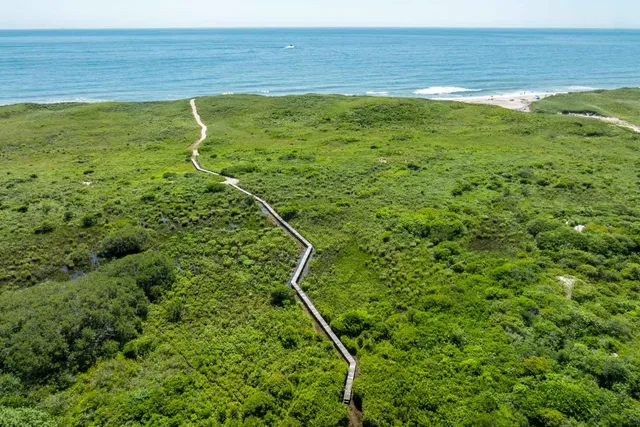 $389,000 | 0 Moshup Trail, Aquinnah, MA 02535